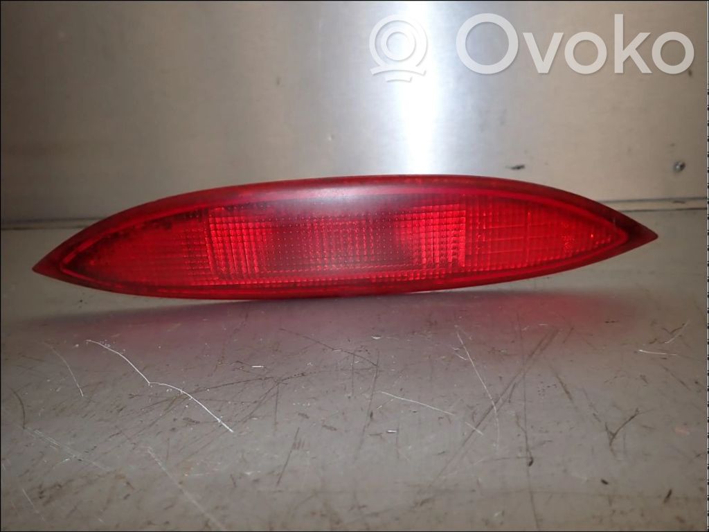 Kolmas/lisäjarruvalo   265905U80A