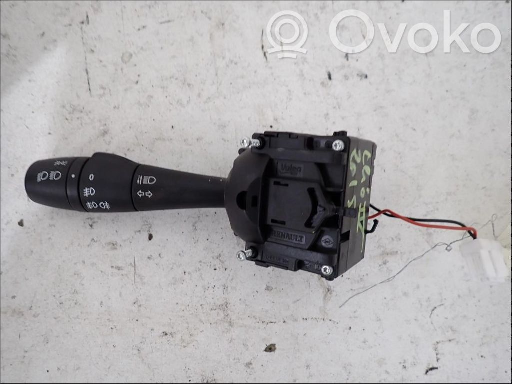 Renault Clio IV Indicator stalk 
