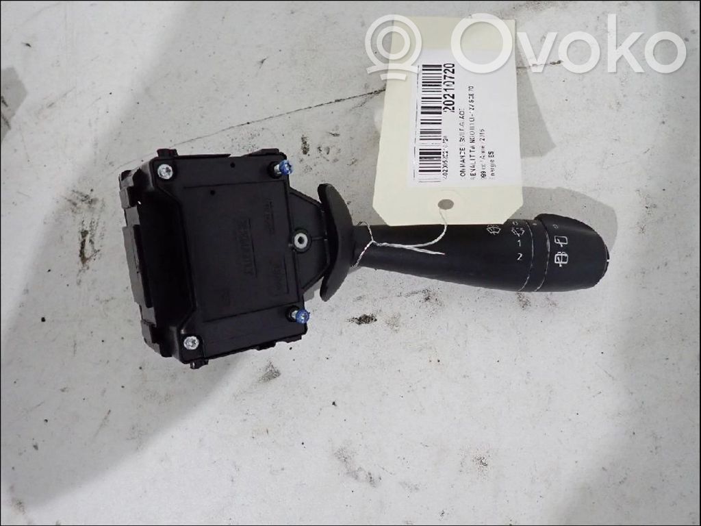 Renault Twingo III Wiper control stalk 