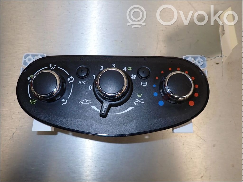 Dacia Duster Climate control unit 
