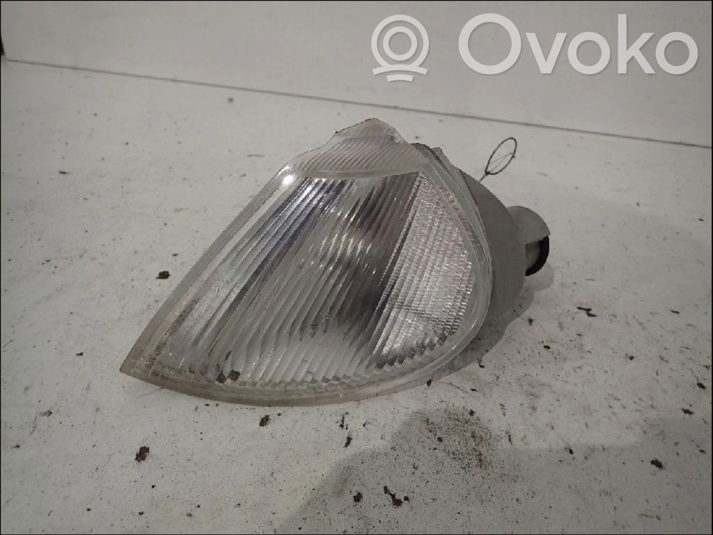 Renault Laguna I Kierunkowskaz przedni 