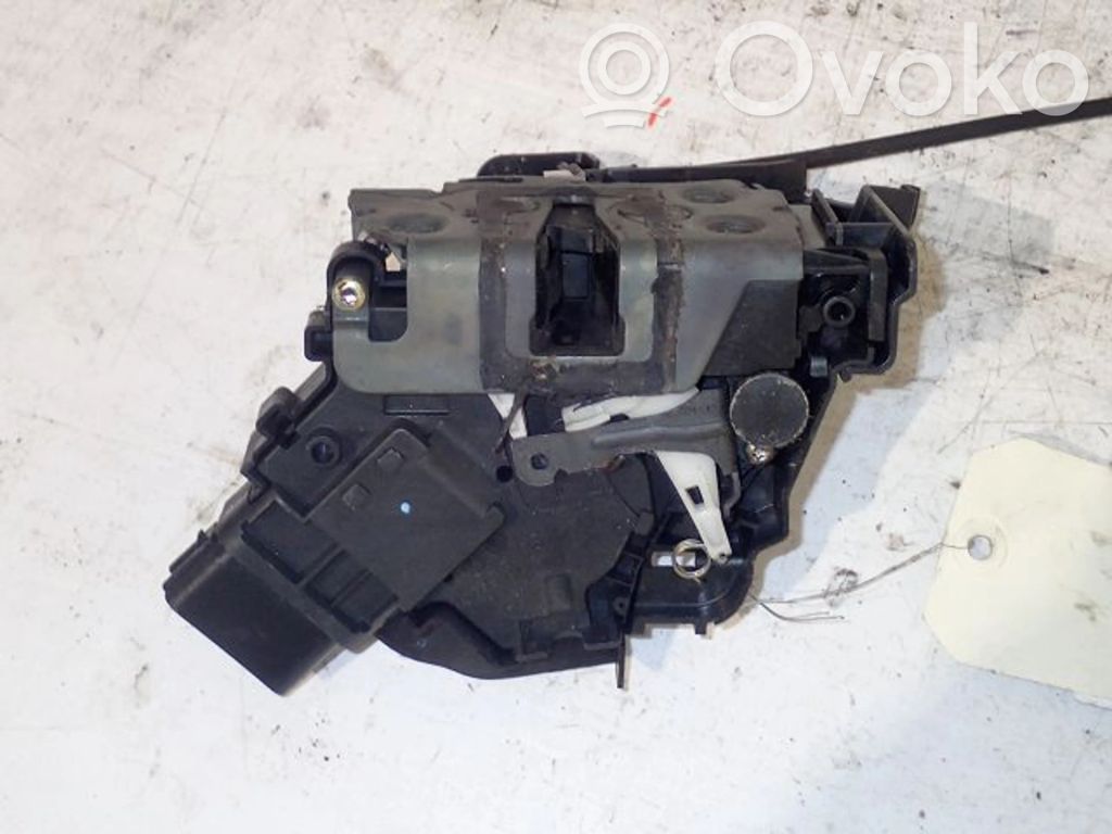Ford C-MAX I Priekšpusē slēdzene 