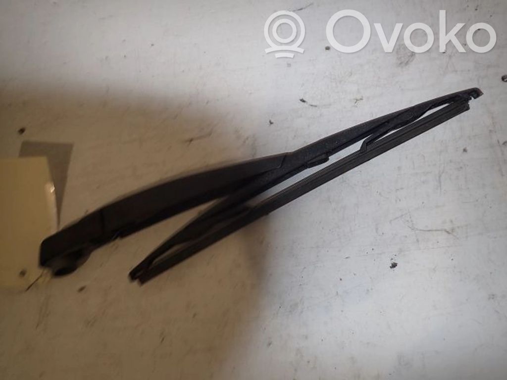 Renault Clio III Rear wiper blade arm 