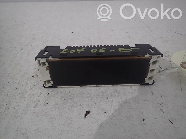 Peugeot 207 Screen/display/small screen 