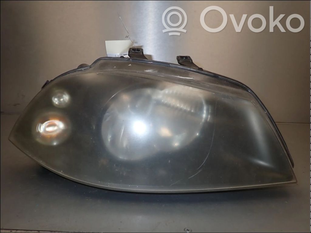 Seat Ibiza III (6L) Lampa przednia 