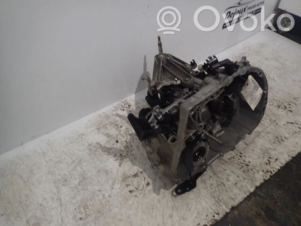 Nissan Micra Manualna 5-biegowa skrzynia biegów 