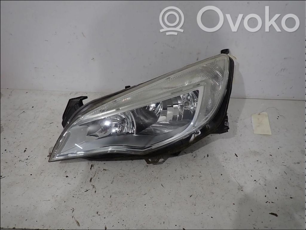Opel Astra J Lampa przednia 