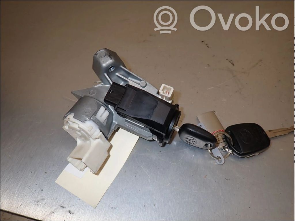 Toyota Yaris Ohjauspyörän lukitus 