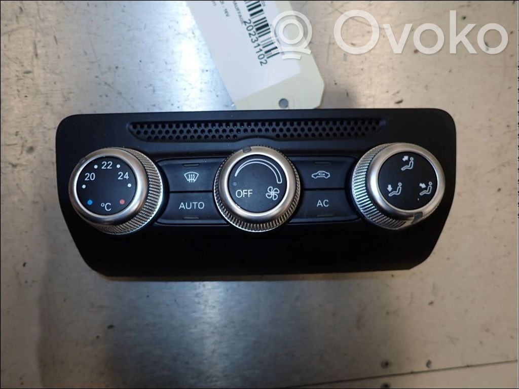 Audi A1 Climate control unit 
