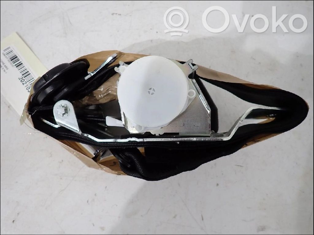 BMW 2 F46 Cinturón trasero 
