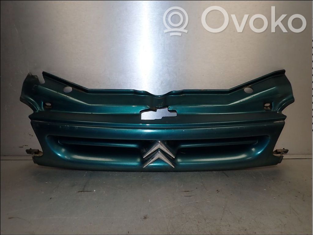 Citroen Berlingo Front bumper upper radiator grill 