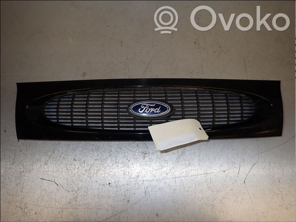 Ford Fiesta Front bumper upper radiator grill 