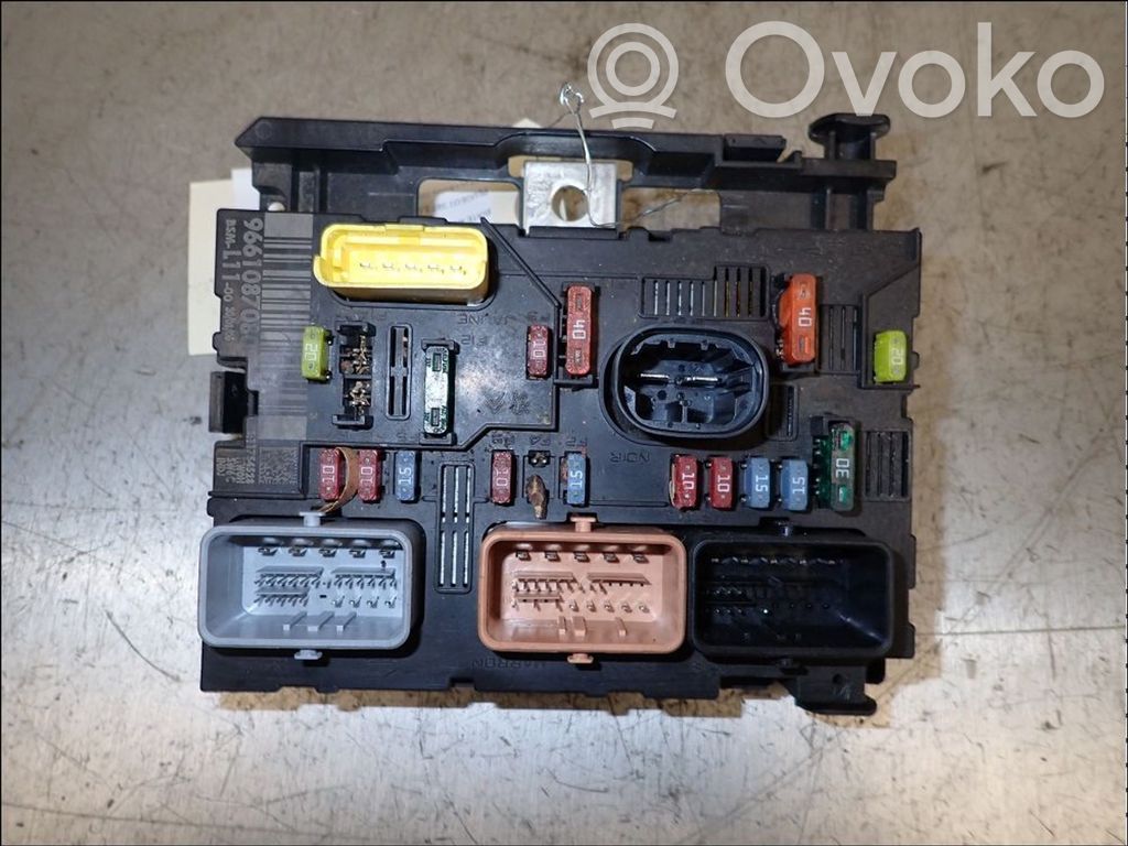 Peugeot 307 Fuse module 