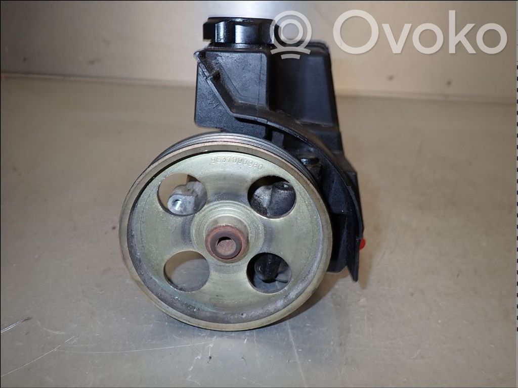 Citroen Xsara Ohjaustehostimen pumppu 