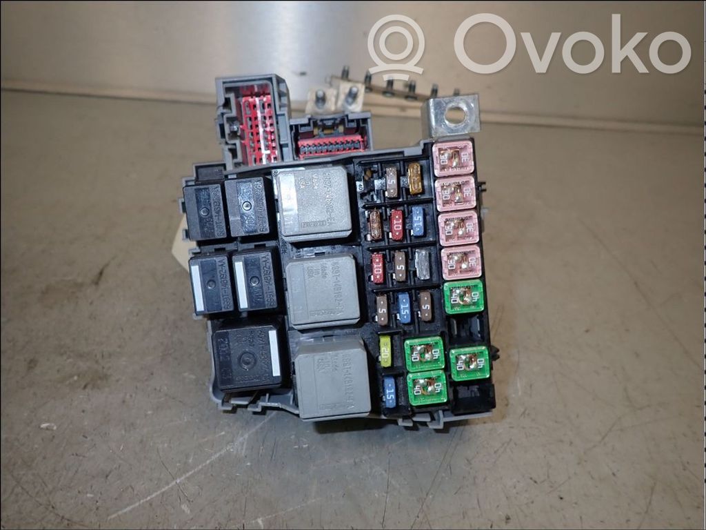 Ford Mondeo MK IV Fuse module 