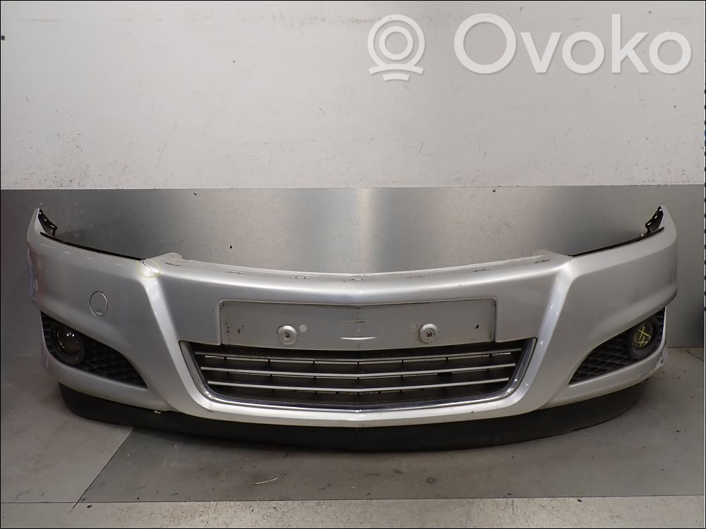 Opel Astra H Parachoques delantero 
