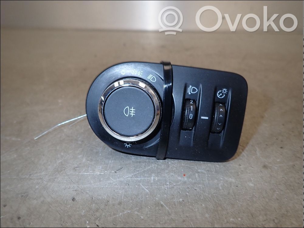 Opel Corsa D Commodo de clignotant 