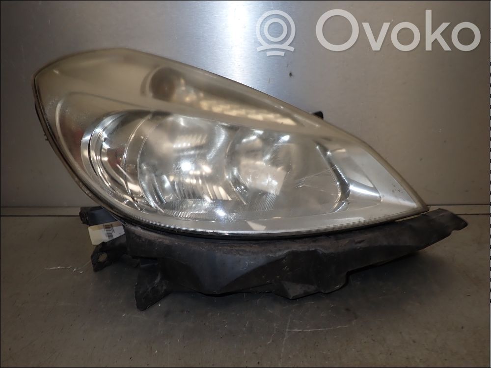 Renault Clio III Phare frontale 