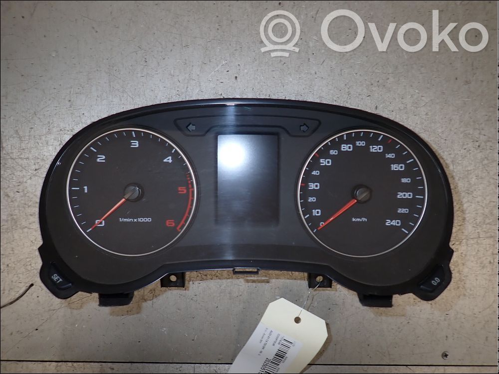Audi A1 Speedometer (instrument cluster) 