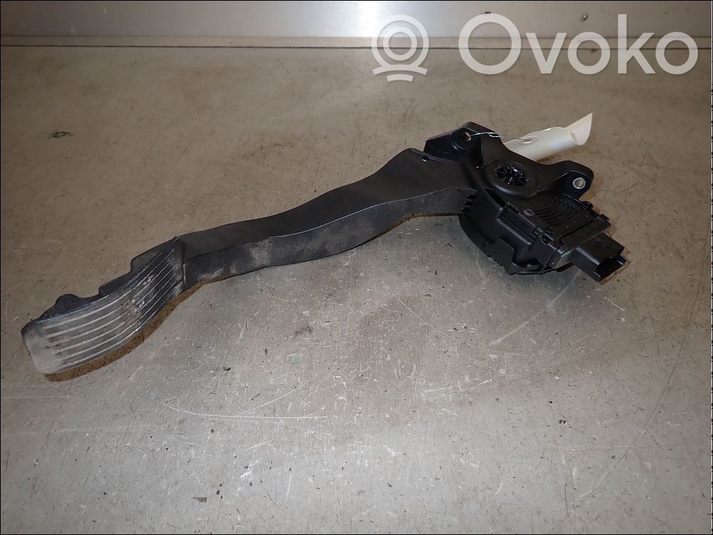 Accelerator throttle pedal   1601AC