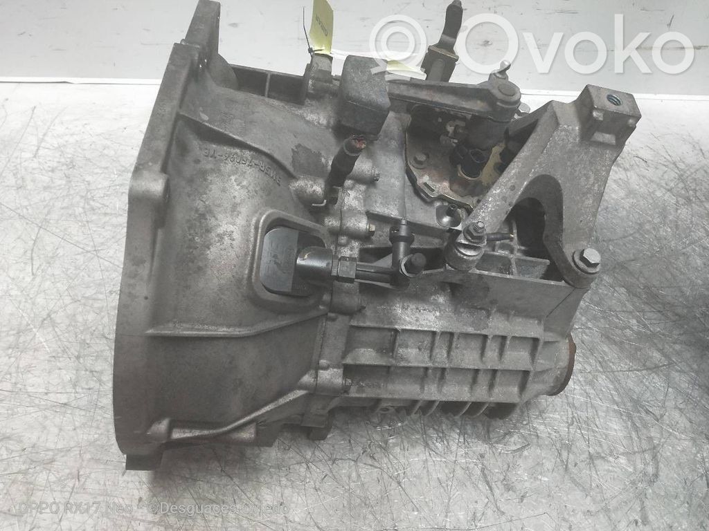 Ford Focus Manuaalinen 5-portainen vaihdelaatikko 