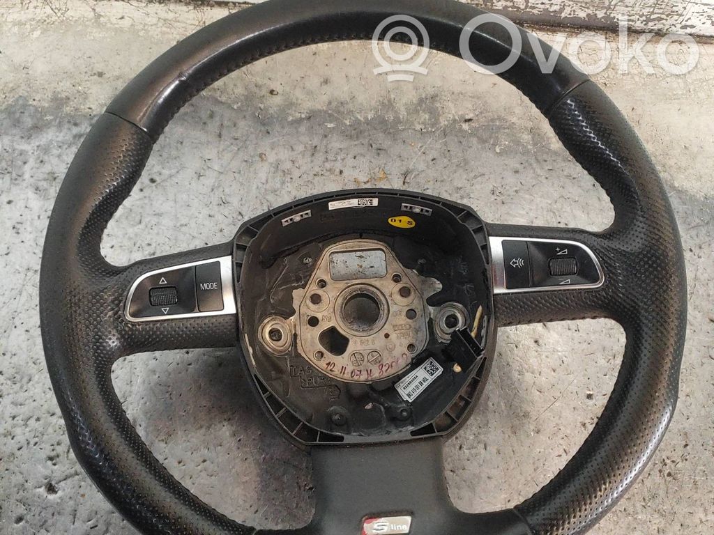 Audi A5 8T 8F Ohjauspyörä 