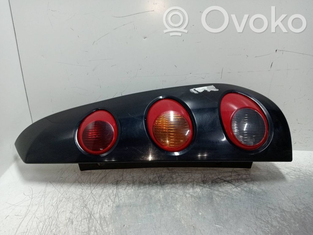 Smart ForFour I Aizmugurējais lukturis virsbūvē 