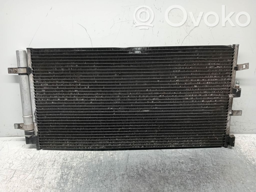 Radiateur condenseur de climatisation