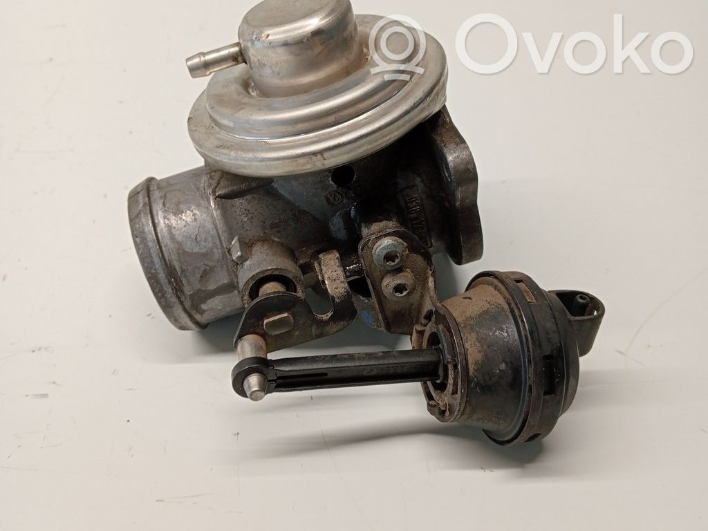 Válvula EGR   038129637