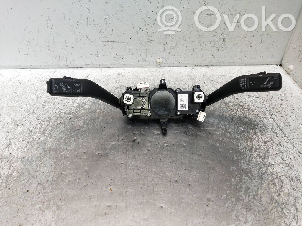 Volkswagen Tiguan Interruptor de control del panel de luces 