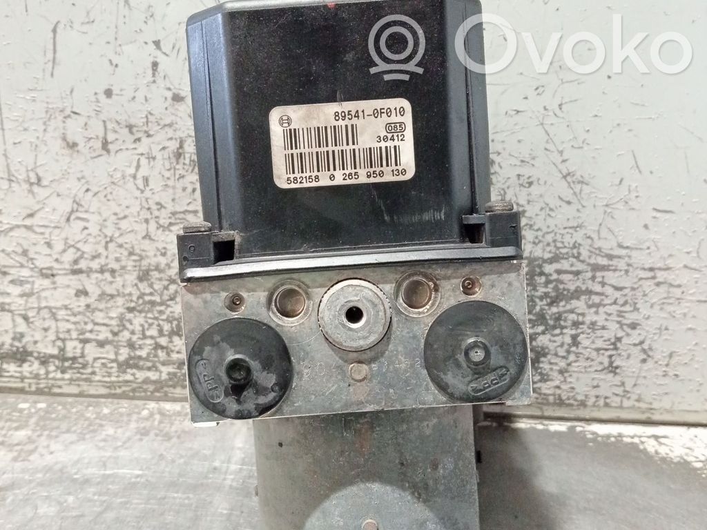 Toyota Corolla Verso E121 Pompă ABS 