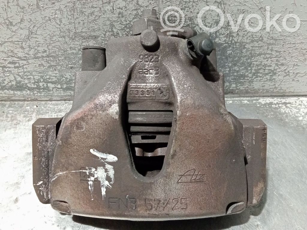 Saab 9-5 Передний суппорт 