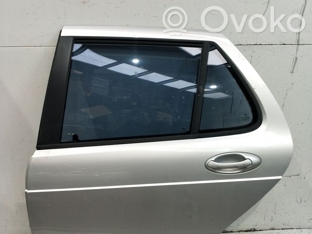 Rear door   4P