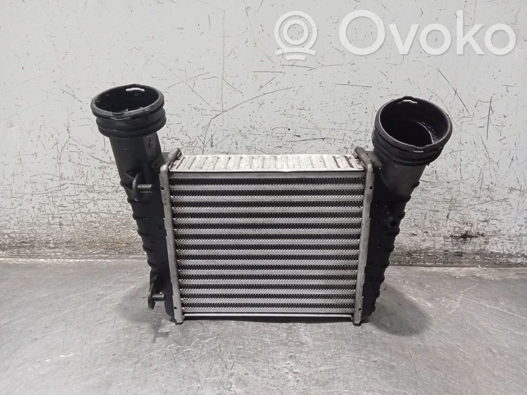 Interkūlerio radiatorius   8D0145805C,19TDI