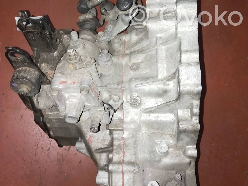 Toyota Avensis T220 Mechaninė 5 pavarų dėžė 