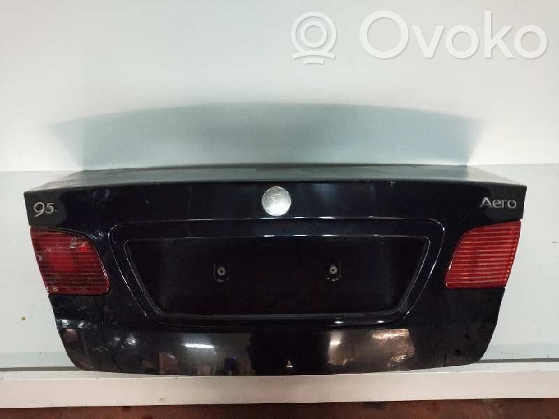 Parcel shelf