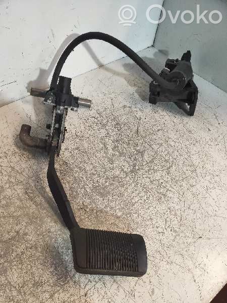 Chrysler 300M Brake pedal 