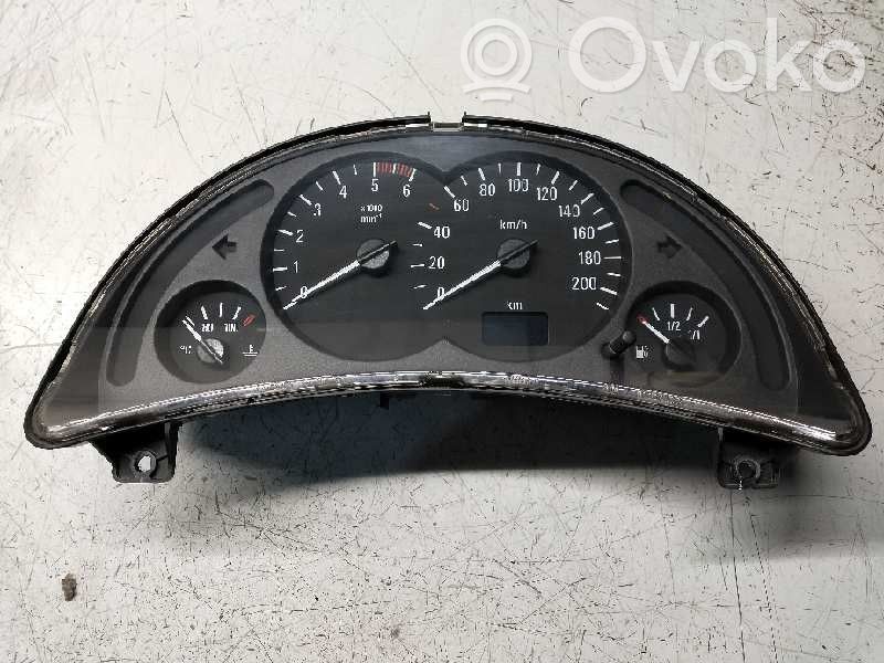 Opel Corsa C Speedometer (instrument cluster) 