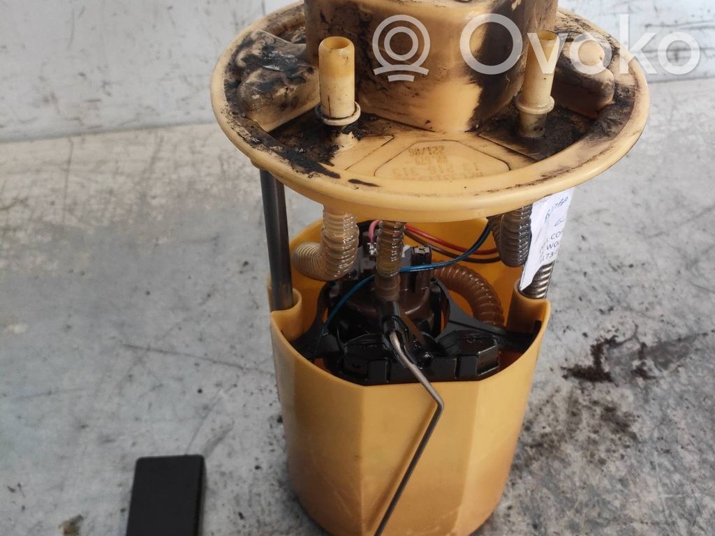 Opel Corsa C Polttoainesäiliön pumppu 