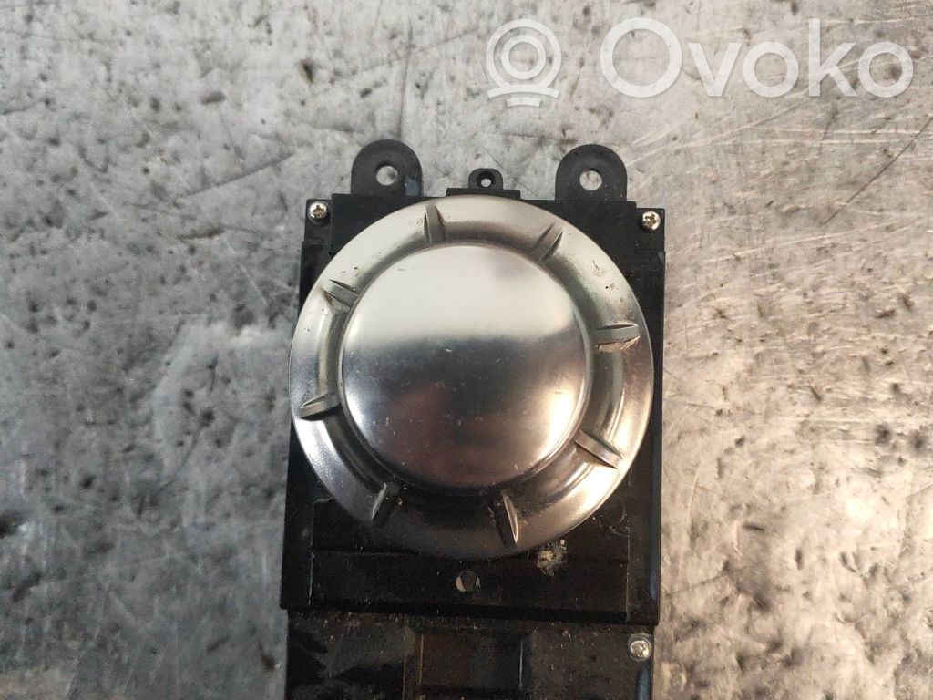 Other switches/knobs/shifts   6944884