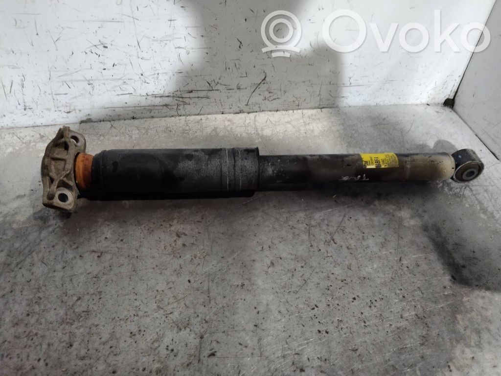 Opel Zafira B Aizmugurē amortizators 