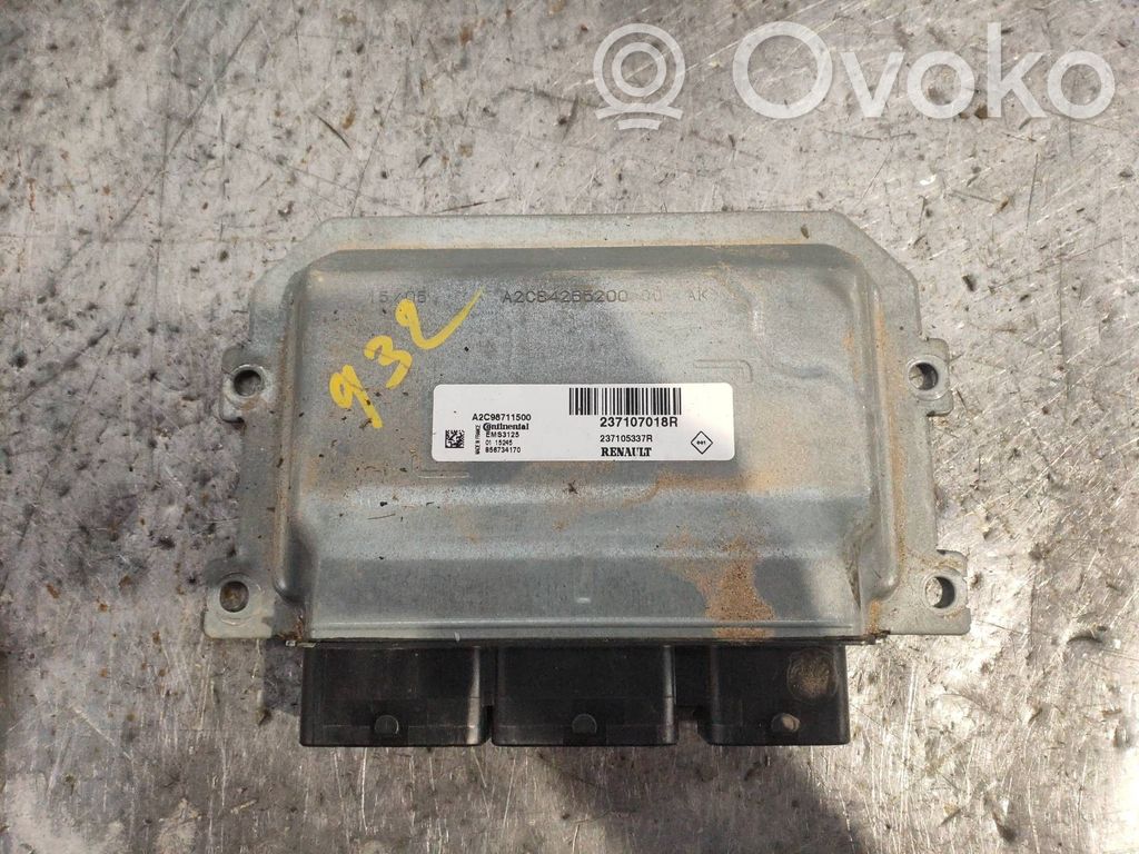 Dacia Sandero II Engine control unit/module 