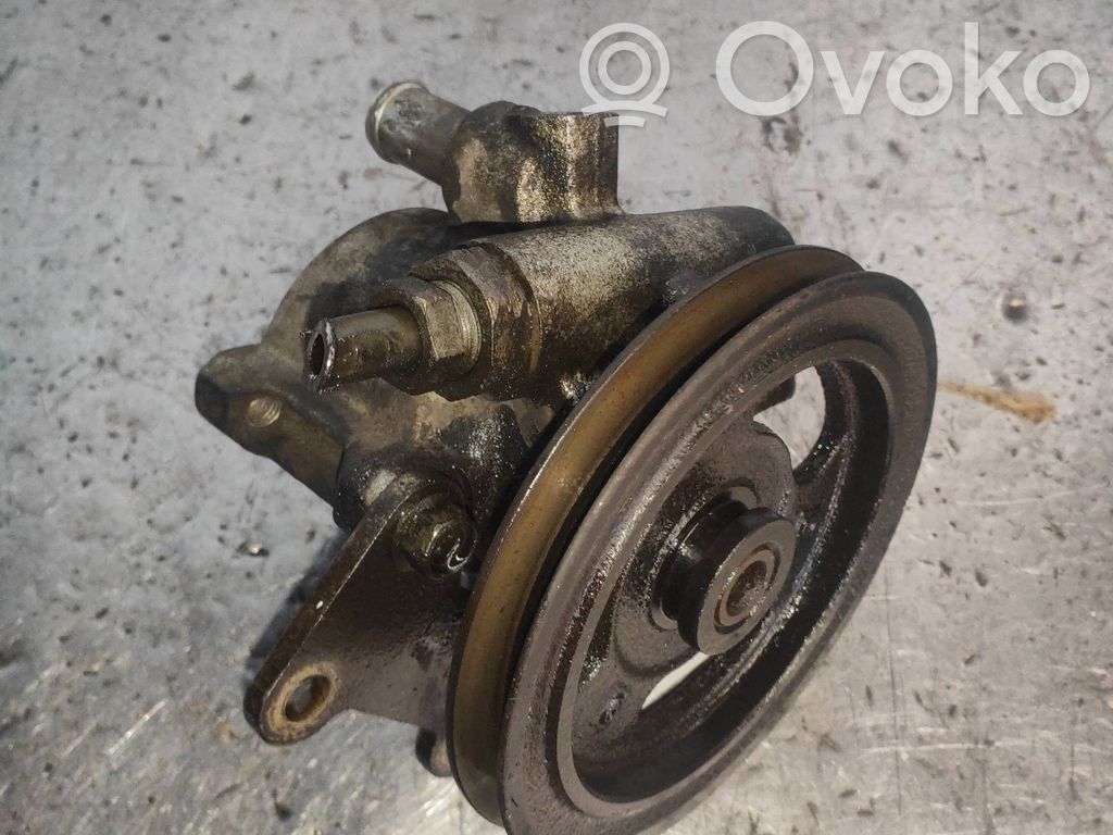 Opel Corsa B Power steering pump 