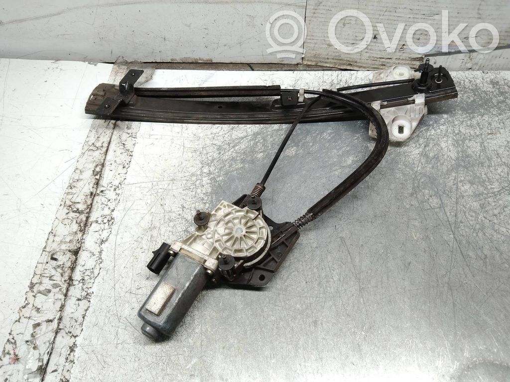 Regulador manual de la ventanilla delantera   4P