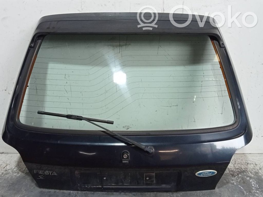 Tailgate/trunk/boot lid   89