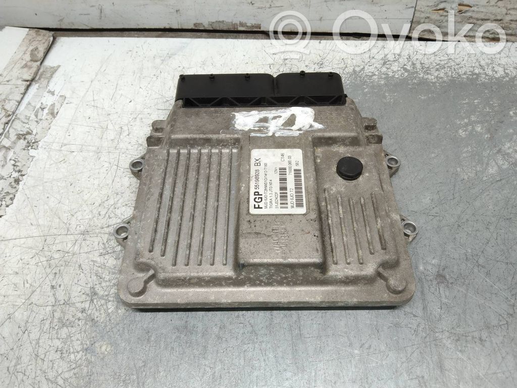 Opel Tigra B Unidad de control/módulo del motor 