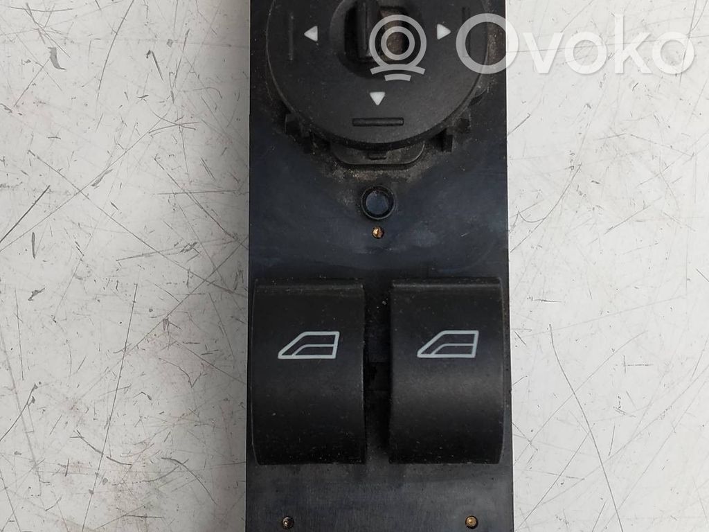 Electric window control switch   3M5T14A132AF