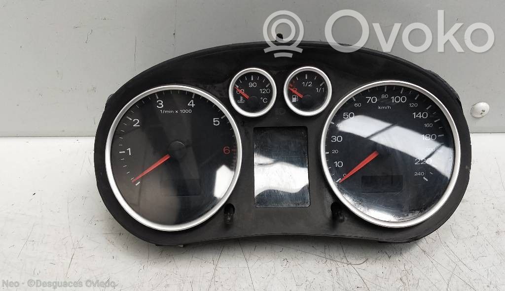 Audi A2 Licznik / Prędkościomierz 