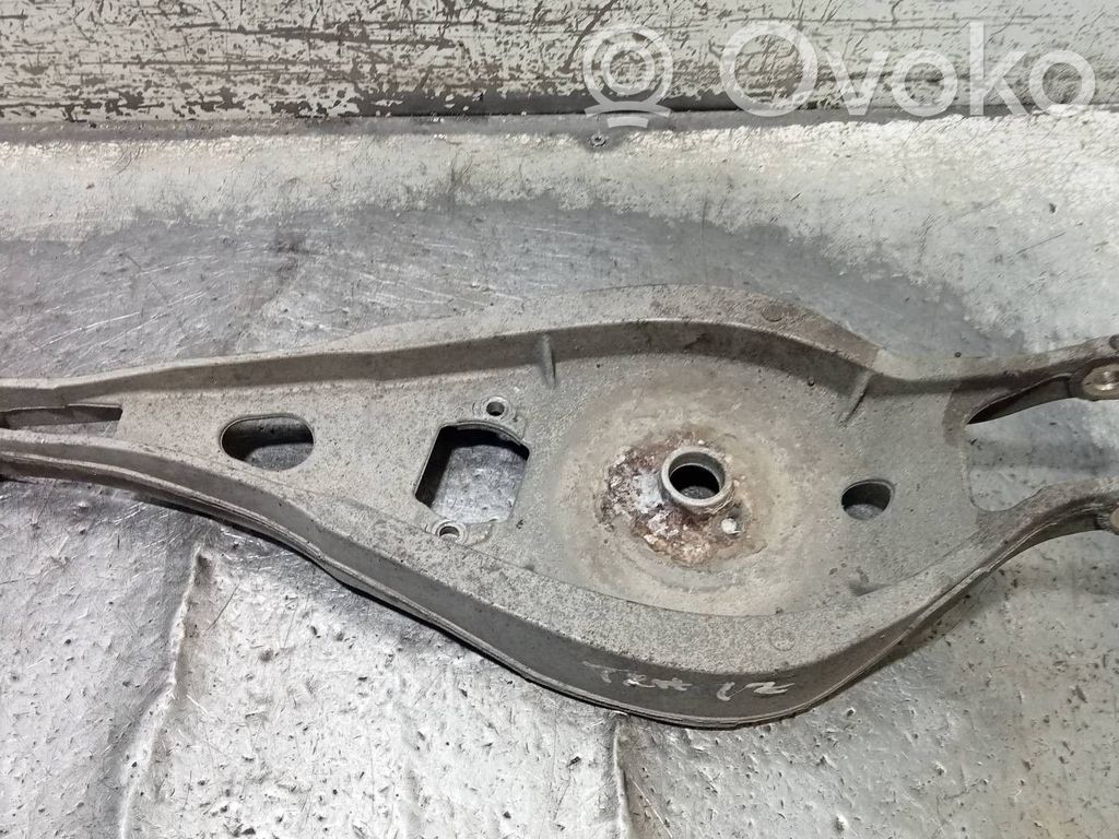 Rear control arm   10948890
