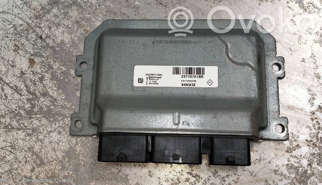 Renault Clio III Engine control unit/module 